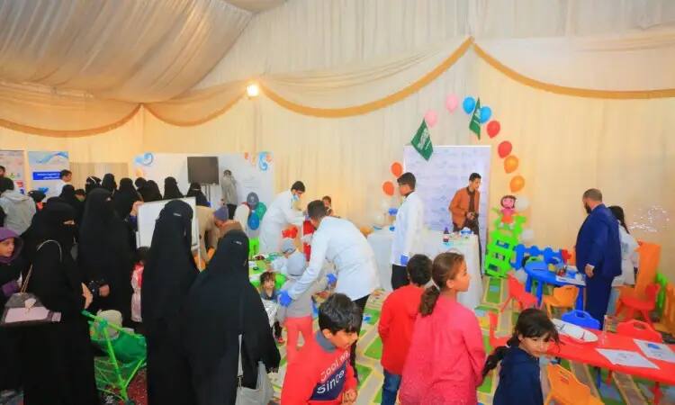 شهد مخيم الجامعة خلال فعاليات ربيع بريدة حدثاً داخلياً حاشداً، ولا يسجل سوى عدد كبير من الزوار من مختلف الألعاب. وقد تميز بحضور من النساء بارتداء العباءات السوداء، في حين ظهر الرجال بلباسهم السعودي التقليدي القديم القديم أو الشماغ مع العقال، وأكمل زيه الرسمي مرتدياً البشت السعودي. تجول بين الكراسي اللامعة المخصصة للأطفال والطاولات وأبحث عن الأجنحة التعريفية، حيث اتسمت بالتنظيم والرقي، والذي مكان جامعة القصيم مباشرة في خدمة المجتمع.