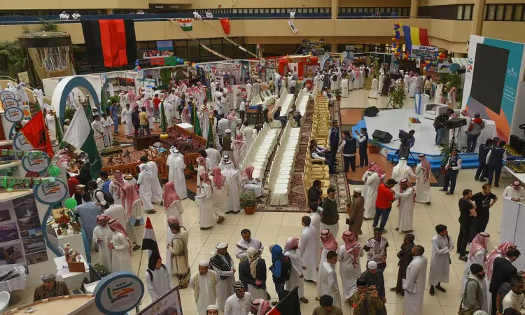 فعالية داخلية كبيرة نُظمت ضمن مهرجان التراث العالمي، حضرها جمع غفير من الزوار، وأما هم من الرجال الذين ارتدوا الغترة أو الشماغ السعودي طلباً بالعقال والبشت السعودي. شهدوا غياباً عن الحياة والانتماء الوطني، حيث تجولوا بين الأجنحة المنسقة والمعارض المزخرفة بالأعلام الوطني للمشاركة.