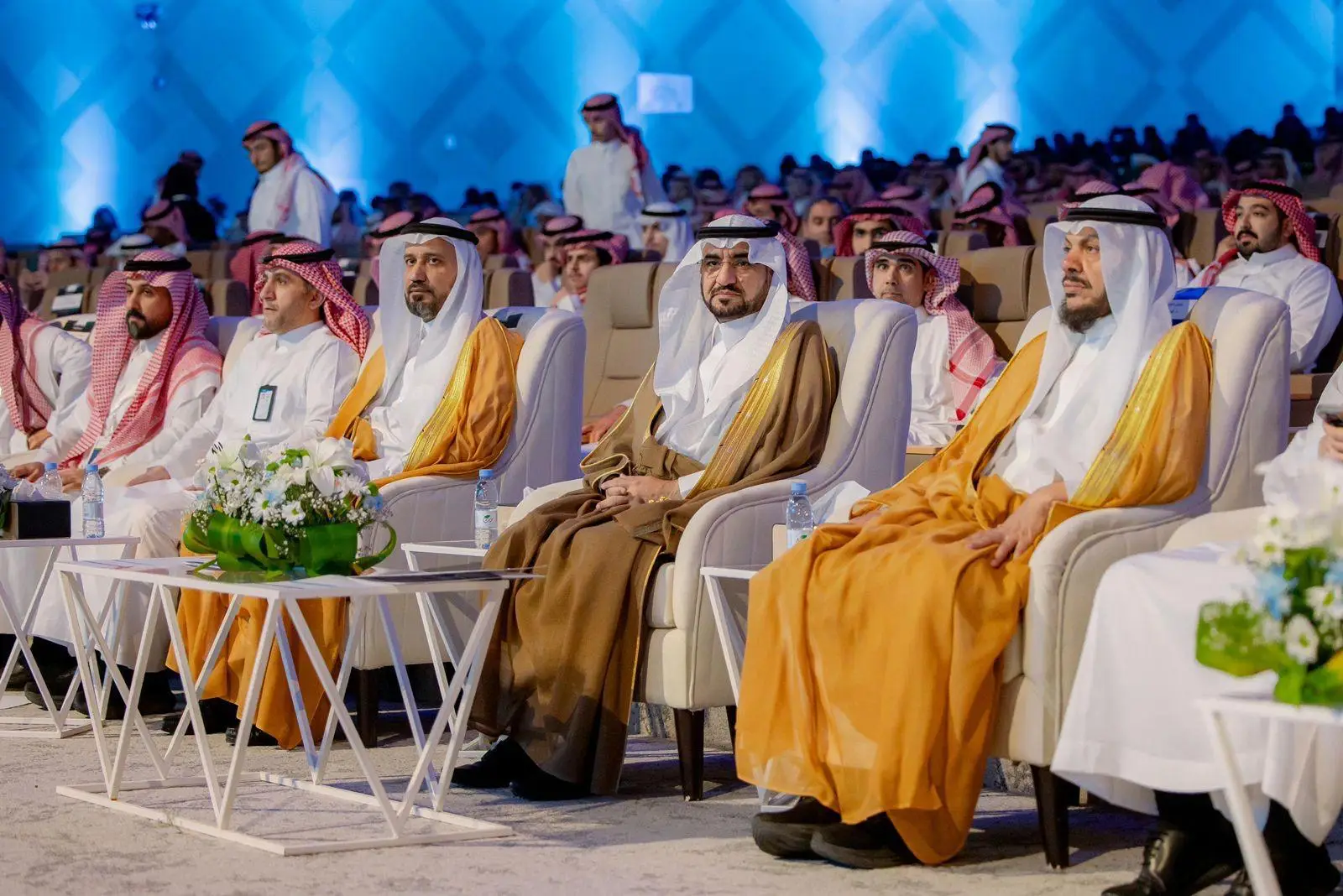 UQU President patronizes the "Ambassadors of Vision: Ambassadors to Build the Future" and inaugurates the accompanying exhibition