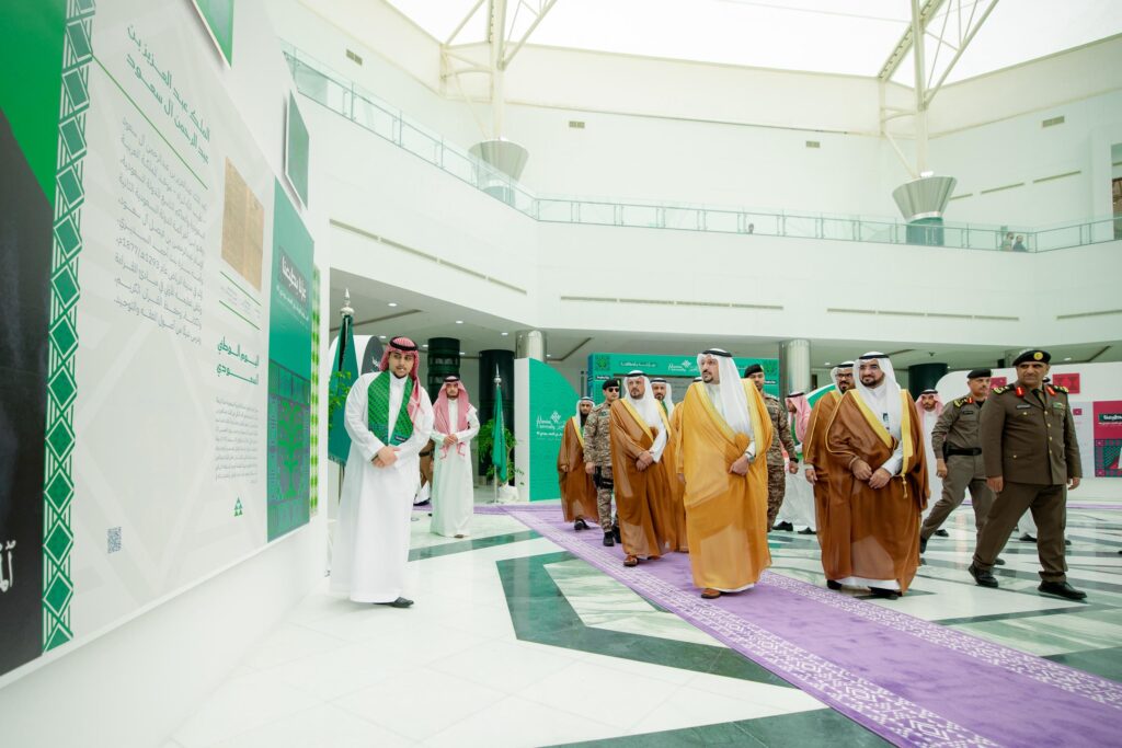 يشارك أمير القصيم أمير القصيم في احتفال جامعة القصيم باليوم الوطني السعودي 95.