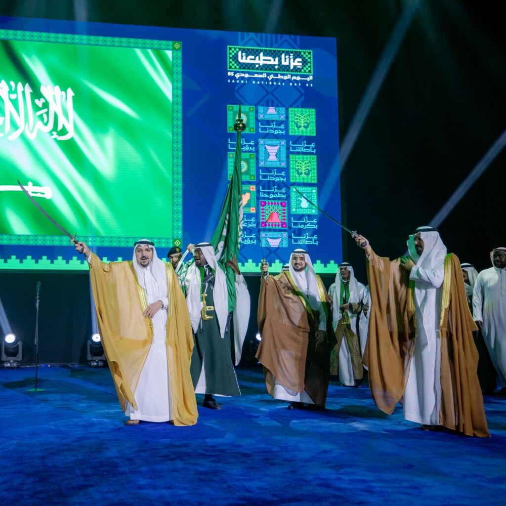 عروض عروض باليوم الوطني 95 باليوم الوطني بجامعة القصيم تعكس قيم المجتمع السعودي المسلم.