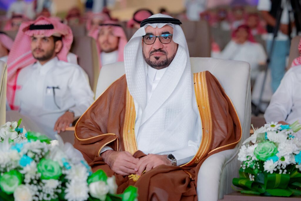 مشاركون في المؤتمر الجغرافي الجغرافي بجامعة القصيم يؤكدون التزامهم بالتنمية المستدامة.