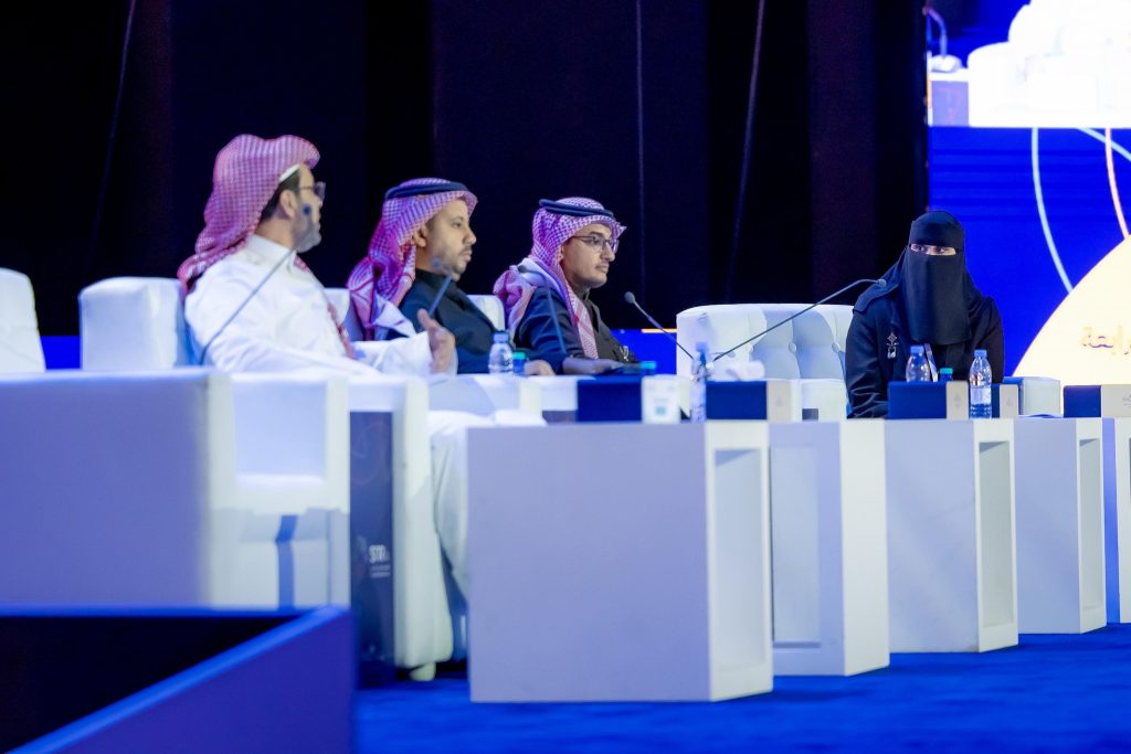 لجنة تناقش استدامة الموارد الطبيعية في المؤتمر الدولي بجامعة القصيم.