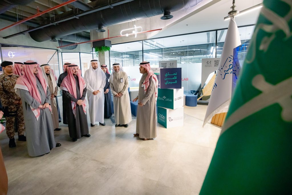 نائب أمير القصيم يشارك في فعالية أكاديمية بالجامعة بحضور مسؤولي جامعة القصيم.