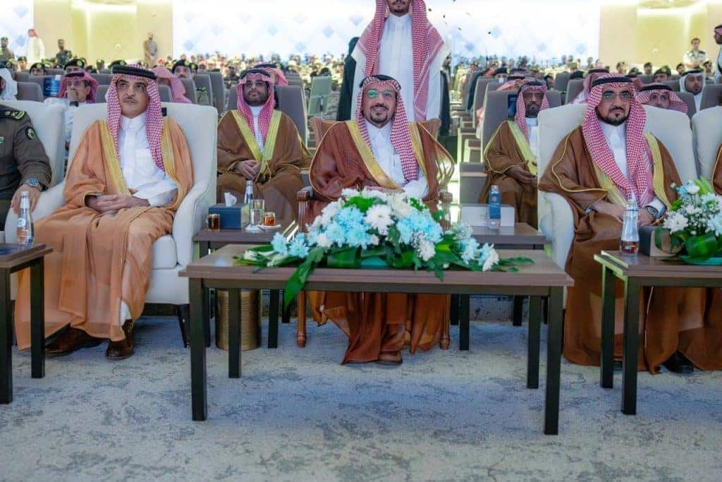 حضور أكاديمي رسمي في فعالية جامعة القصيم يتضمن توثيقًا ومشاركة واسعة للحضور.