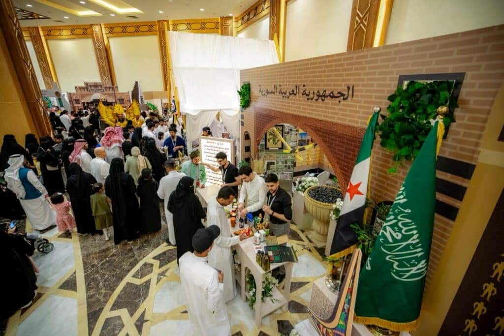 The Peoples' Heritage Festival at Qassim University highlights cultural diversity in a national academy within a national environment.