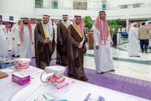 فعاليات توعوية بصحة الفم والأسنان في معرض الطريق إلى الجامعة بجامعة القصيم.