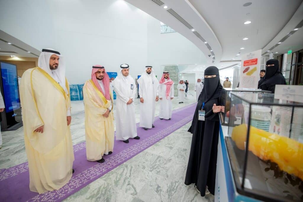 عرض أكاديمي في ملتقى بحثي بجامعة القصيم حول الاستدامة بتنظيم كلية الزراعة والأغذية.