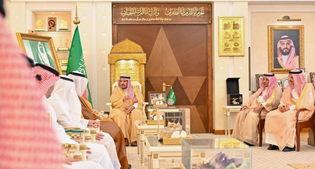اجتماع قادة جامعة القصيم في الملتقى الوطني لإدارة الحشود بحضور شخصيات رسمية.