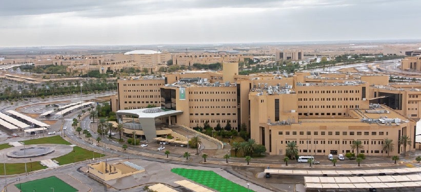 State-of-the-art university facilities at Qassim University support medical disciplines and advanced scientific research.