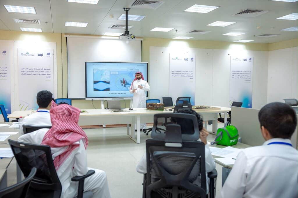 جلسة أكاديمية تفاعلية في جامعة القصيم ضمن برنامج «موهبة» لتنمية قدرات الطلاب.