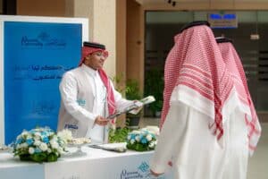 استقبال الطلاب الجدد في ركن جامعة القصيم ضمن الفعاليات التعريفية للعام الدراسي الجديد.