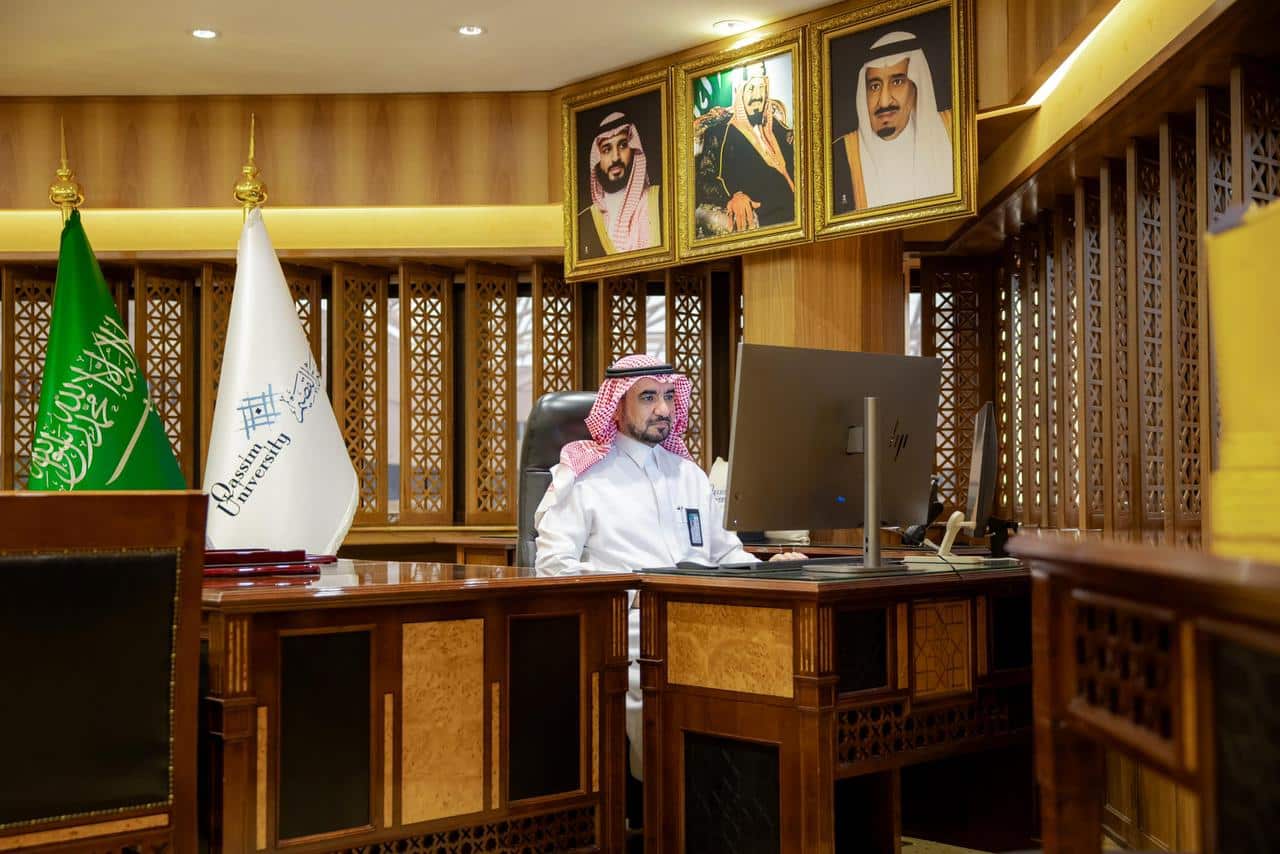 رئيس جامعة القصيم يشرف على برامج تأهيل أعضاء هيئة التدريس للعمل في البيئة الأكاديمية السعودية.