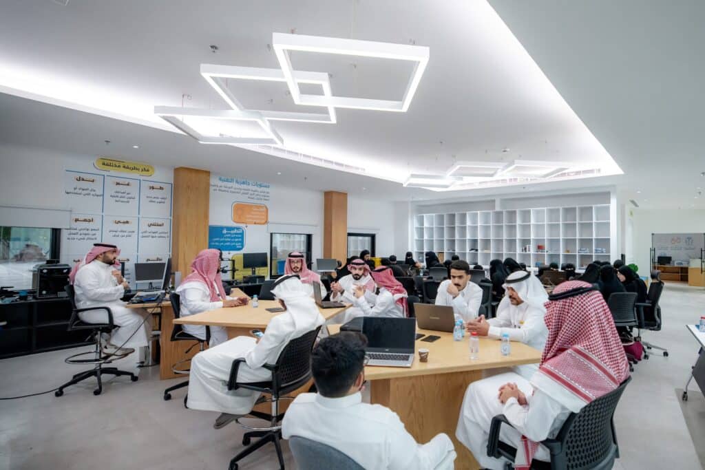 اجتماع أكاديمي لمناقشة مشاريع تقنية في إطار «صيف الابتكار 2026» بجامعة القصيم.