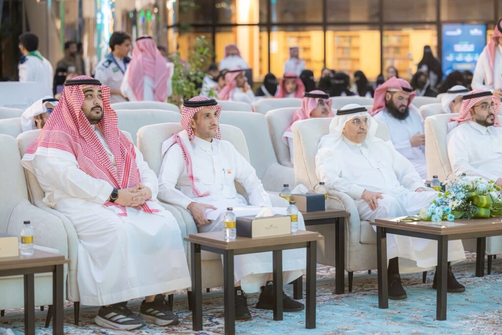 حضور ندوة علمية حول الابتكارات الرامية إلى الحد من هدر الغذاء في جامعة القصيم.
